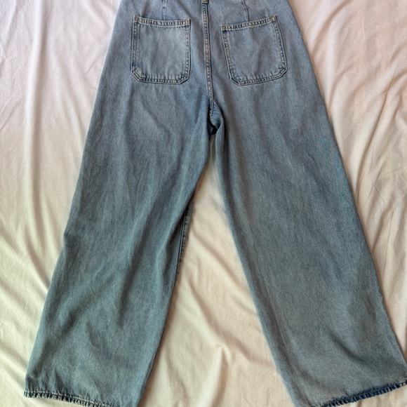 Front Pocket Wide Leg Jeans | Size 4 | Old Navy - Picture 6 of 7